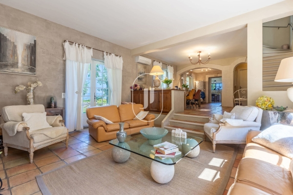 Luxury House for sale in Apt, 1 275 000 €, Photo 4