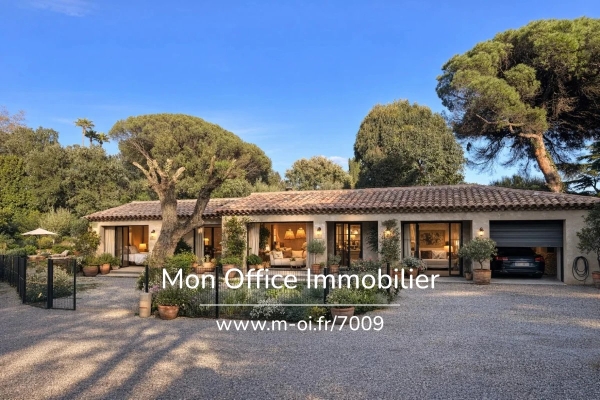 Maison de luxe à vendre à Grimaud, 830 000 €, Photo 1
