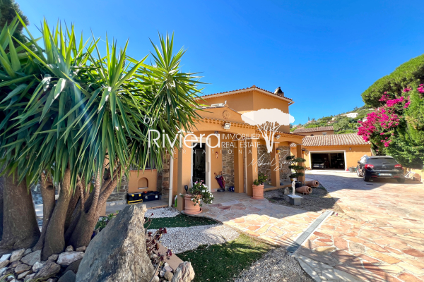 Maison de luxe à vendre à Cavalaire-sur-Mer, 1 175 000 €, Photo 1