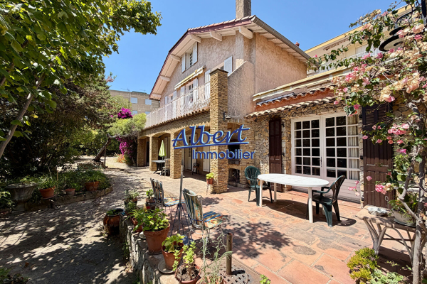Maison de luxe à vendre à Sanary-sur-Mer, 1 196 000 €, Photo 2