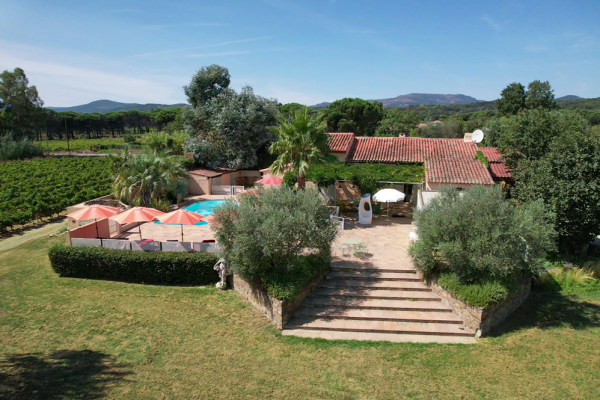 Maison de luxe à vendre à Cogolin, 1 390 000 €, Photo 2