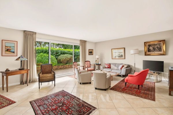 Appartement de luxe à vendre à Saint-Cloud, 590 000 €, Photo 3