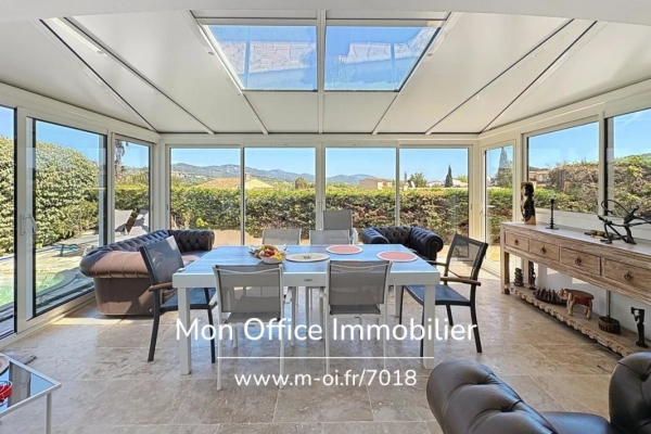Maison de luxe à vendre à Cogolin, 758 000 €, Photo 1