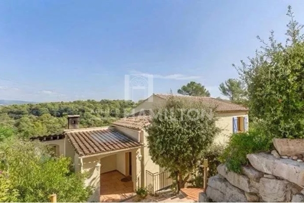 Maison de luxe à vendre à Valbonne, 729 000 €, Photo 1