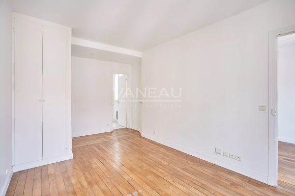 Appartement de luxe à vendre à Puteaux, 277 000 €, Photo 1