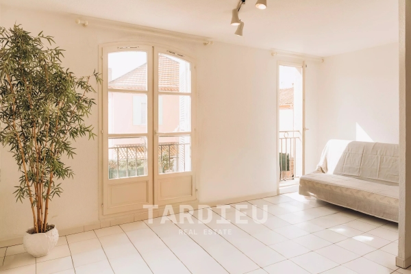 Appartement de luxe à vendre à Saint-Tropez, 445 000 €, Photo 1