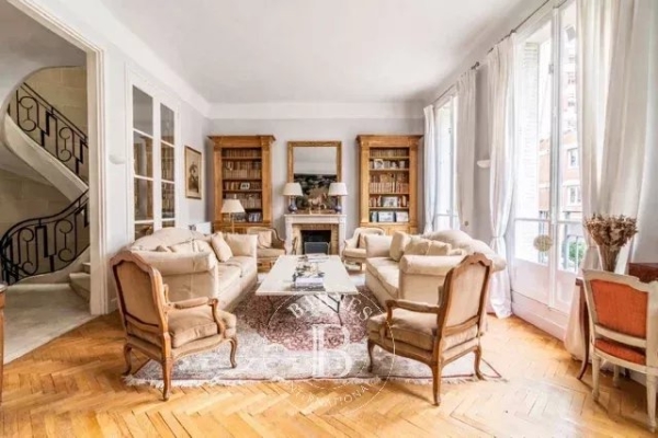 Maison de luxe à vendre à Neuilly-sur-Seine, 4 250 000 €, Photo 3