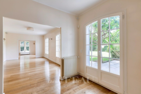 Maison de luxe à louer à Marnes-la-Coquette, 7 100 €, Photo 4