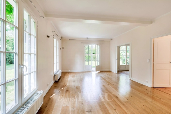 Maison de luxe à louer à Marnes-la-Coquette, 7 100 €, Photo 6