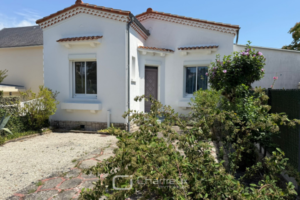 Maison de luxe à vendre à Saint-Georges-de-Didonne, 481 400 €, Photo 1