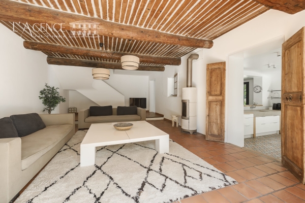 Maison de luxe à vendre à Aix-en-Provence, 995 000 €, Photo 1