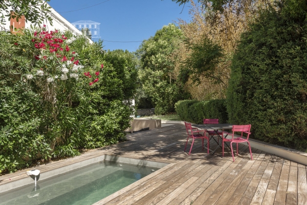 Maison de luxe à vendre à Aix-en-Provence, 995 000 €, Photo 1