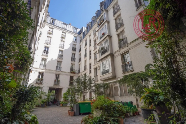 Appartement de luxe à vendre à Paris 10ème, 475 000 €, Photo 2