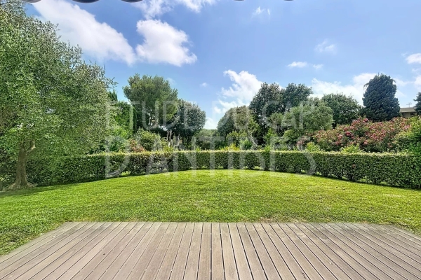 Luxury Apartment for sale in Antibes, 1 150 000 €, Photo 2