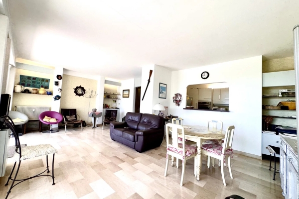 Luxury Apartment for sale in Cannes, 750 000 €, Photo 3