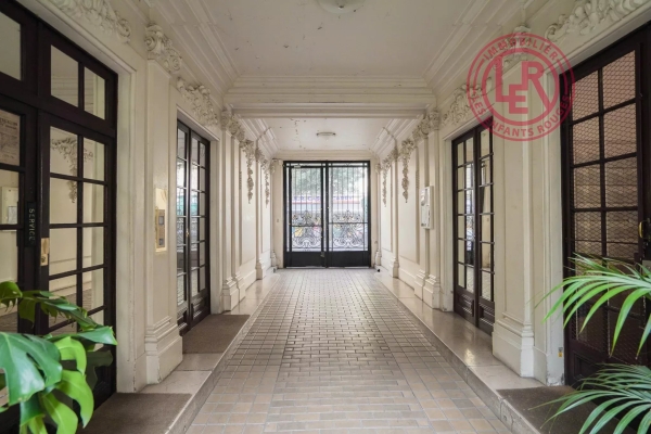 Appartement de luxe à vendre à Paris 10ème, 475 000 €, Photo 3