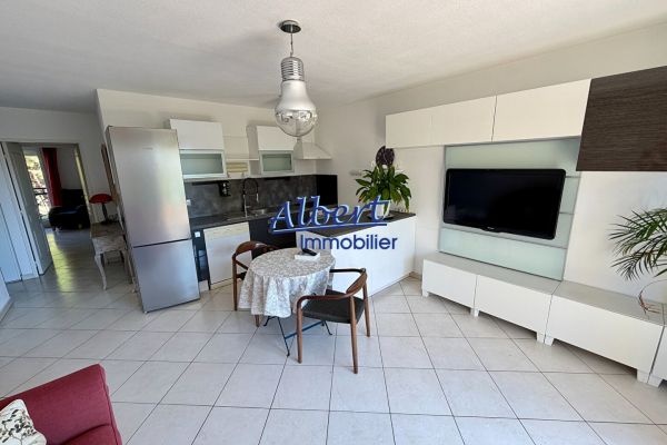 Appartement de luxe à vendre à Sanary-sur-Mer, 347 000 €, Photo 4