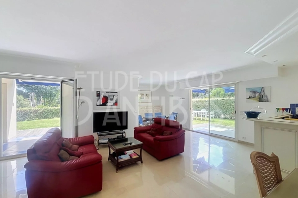 Luxury Apartment for sale in Antibes, 1 150 000 €, Photo 4