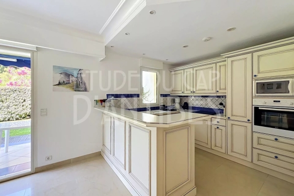 Luxury Apartment for sale in Antibes, 1 150 000 €, Photo 5