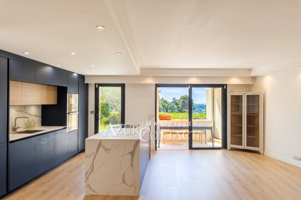 Luxury Apartment for sale in Mougins, 745 000 €, Photo 2