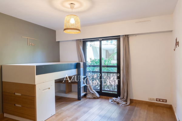 Luxury Apartment for sale in Mougins, 745 000 €, Photo 7