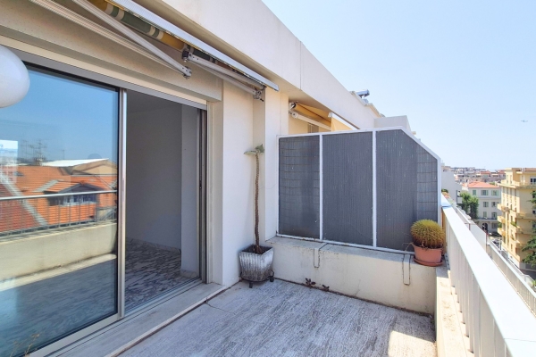 Appartement de luxe à vendre à Nice, 320 000 €, Photo 2