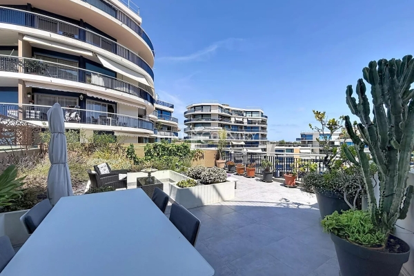 Appartement de luxe à vendre à Mandelieu-la-Napoule, 583 000 €, Photo 3