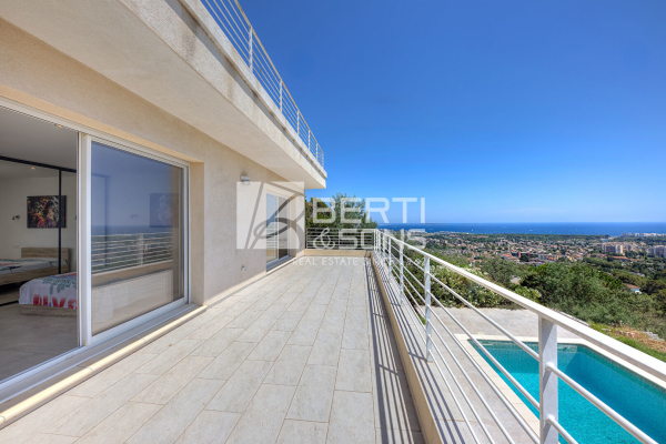 Maison de luxe à vendre à Mandelieu-la-Napoule, 1 300 000 €, Photo 1