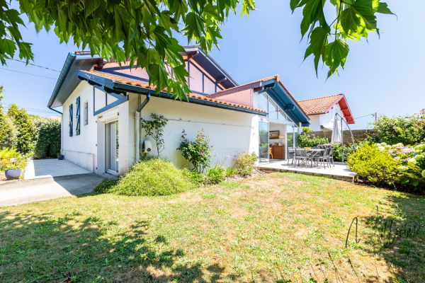 Maison de luxe à vendre à Biarritz, 987 000 €, Photo 1