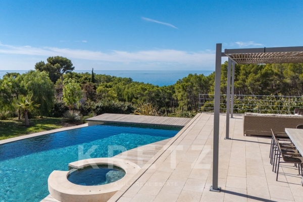 Maison de luxe à vendre à Saint-Cyr-sur-Mer, 2 790 000 €, Photo 1