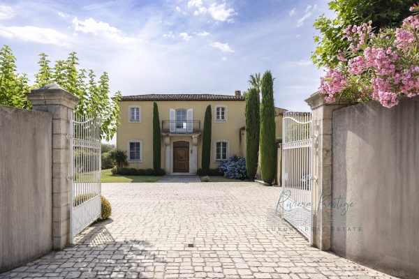 Maison de luxe à vendre à Cogolin, 10 500 000 €, Photo 1