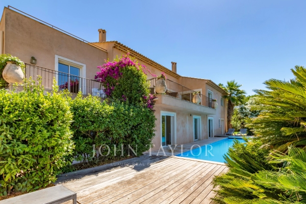 Luxury House for sale in Antibes, 2 150 000 €, Photo 1