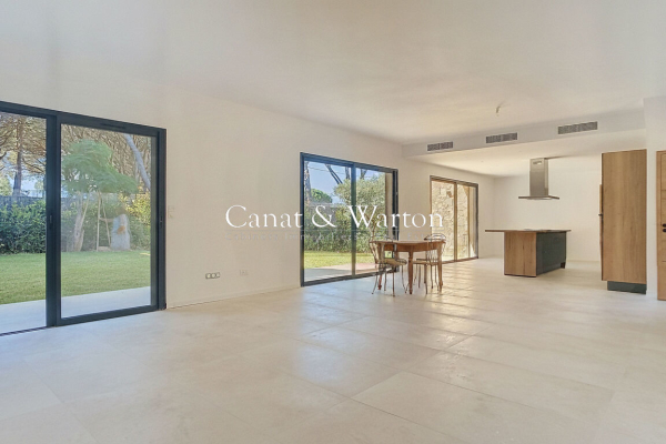 Maison de luxe à vendre à Saint-Raphaël, 770 000 €, Photo 2