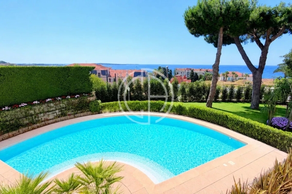 Appartement de luxe à vendre à Cannes, 1 650 000 €, Photo 1