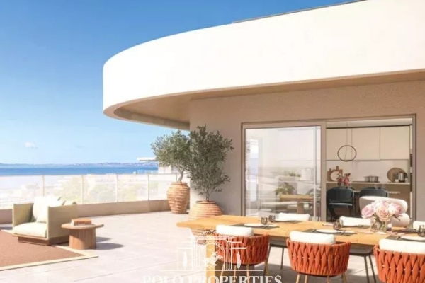 Luxury Apartment for sale in Saint-Laurent-du-Var, 220 000 €, Photo 1