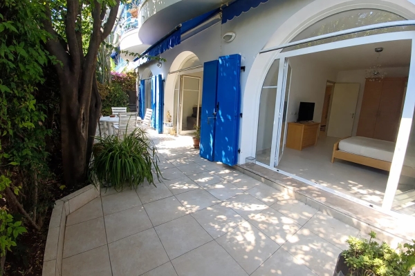 Luxury Apartment for sale in Beaulieu, 800 000 €, Photo 2