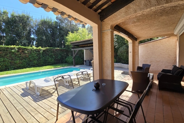 Maison de luxe à vendre à Saint-Raphaël, 699 000 €, Photo 3