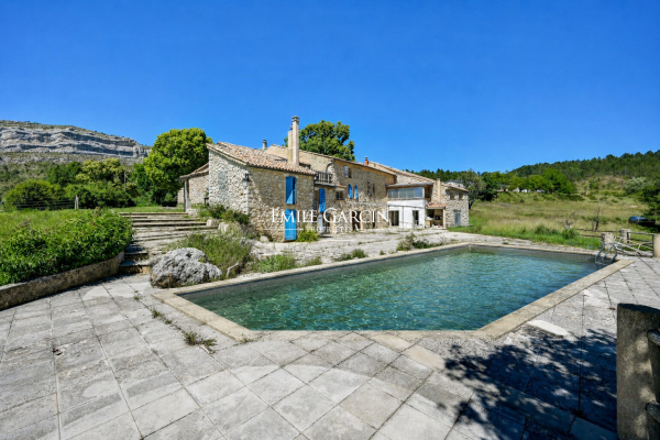 Maison de luxe à vendre à Entrepierres, 1 170 000 €, Photo 5