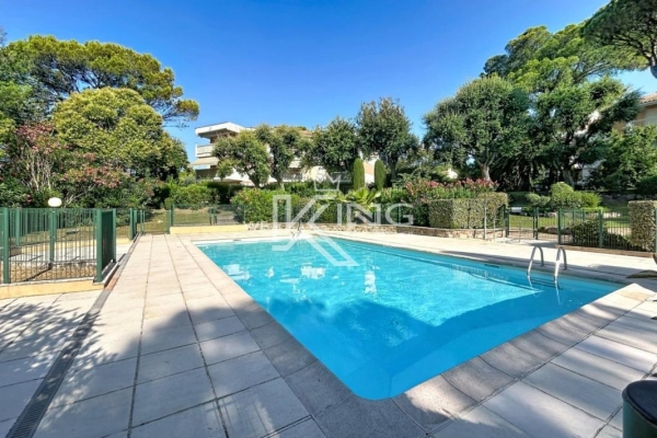 Appartement de luxe à vendre à Saint-Raphaël, 290 000 €, Photo 1