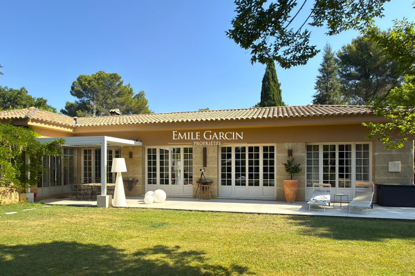 Maison de luxe à vendre à Aix-en-Provence, 2 015 000 €, Photo 1