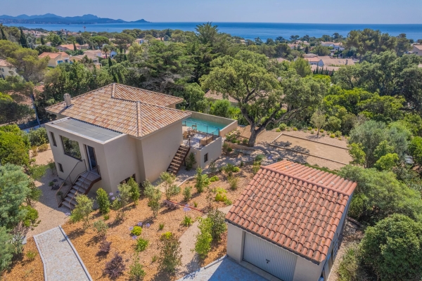 Maison de luxe à vendre à Saint-Aygulf, 1 590 000 €, Photo 2