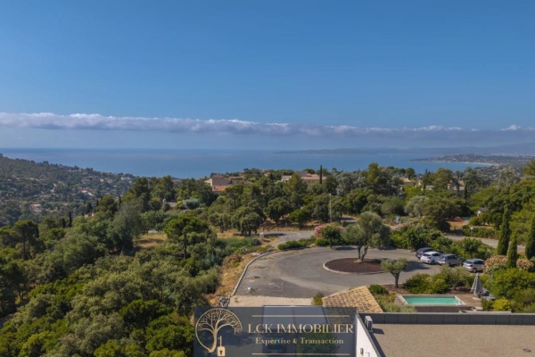 Luxury House for sale in Roquebrune-sur-Argens, 999 000 €, Photo 2
