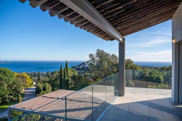 Maison de luxe à vendre à Cavalaire-sur-Mer, 2 990 000 €, Photo 3