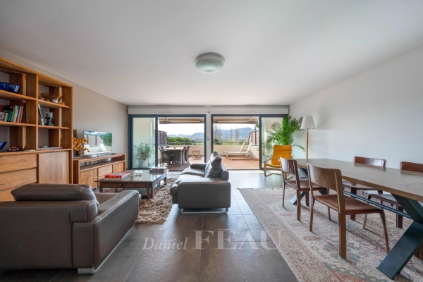 Luxury Apartment for sale in Marseille 8ème, 1 090 000 €, Photo 4