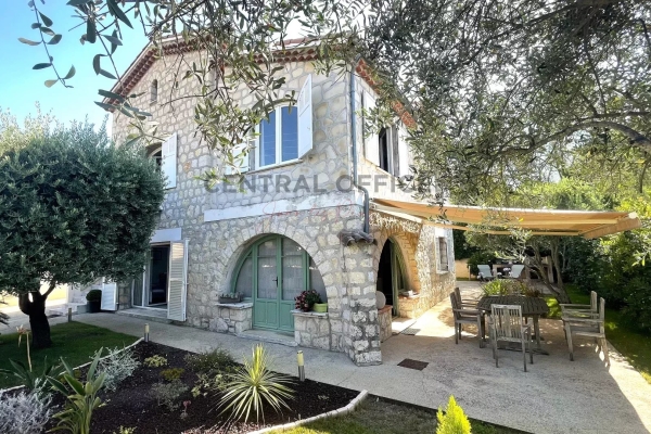 Luxury House for sale in Antibes, 1 180 000 €, Photo 1