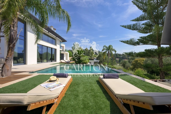 Maison de luxe à louer à Mougins, 36 500 €, Photo 1