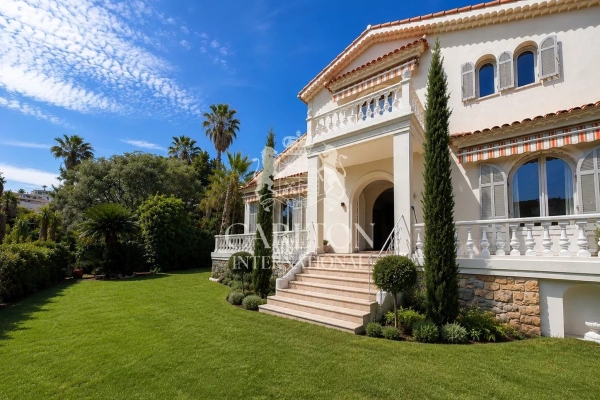 Maison de luxe à louer à Cannes, 22 500 €, Photo 1
