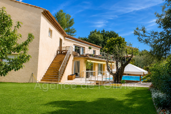Maison de luxe à vendre à Roquefort-les-Pins, 2 150 000 €, Photo 1