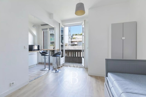 Appartement de luxe à vendre à Boulogne-Billancourt, 210 000 €, Photo 2