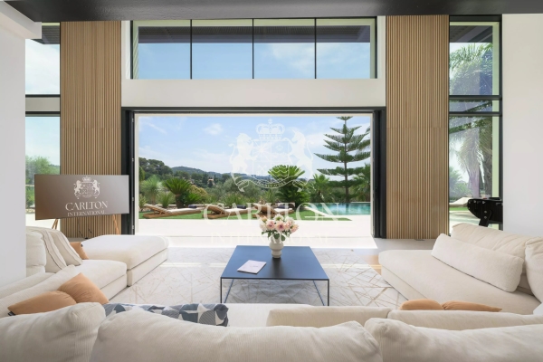 Maison de luxe à louer à Mougins, 36 500 €, Photo 4